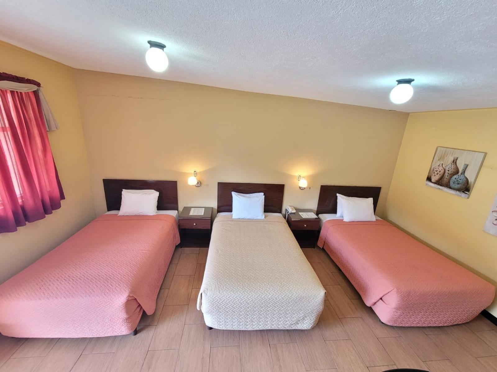 Hotel Y Restaurante Villa Esmeralda Quetzaltenango Ngoại thất bức ảnh