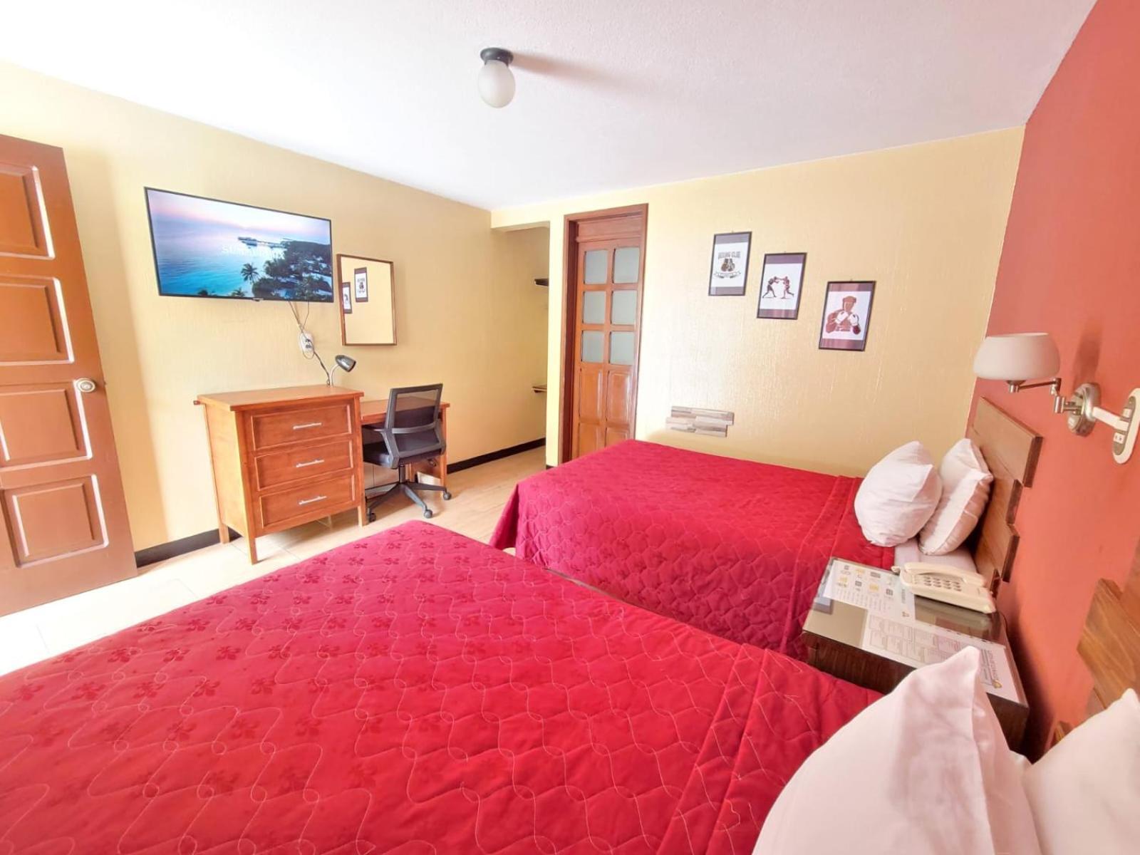 Hotel Y Restaurante Villa Esmeralda Quetzaltenango Ngoại thất bức ảnh