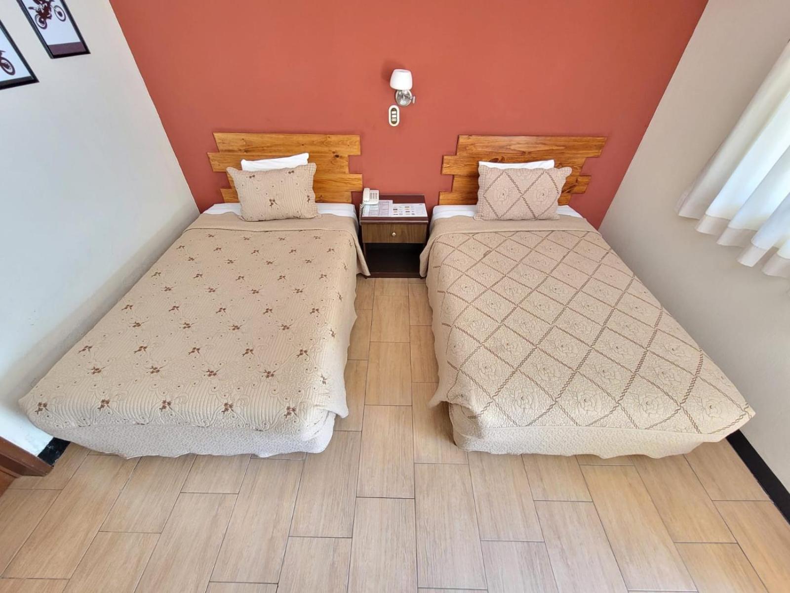 Hotel Y Restaurante Villa Esmeralda Quetzaltenango Ngoại thất bức ảnh